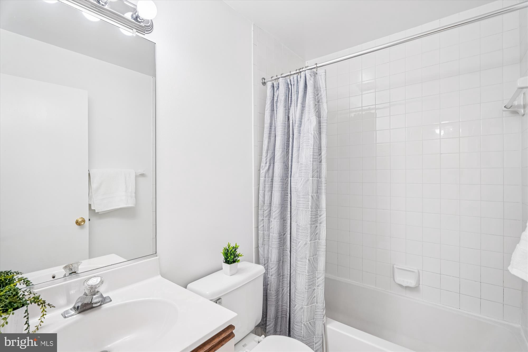 MARINERS LANDING - Residential