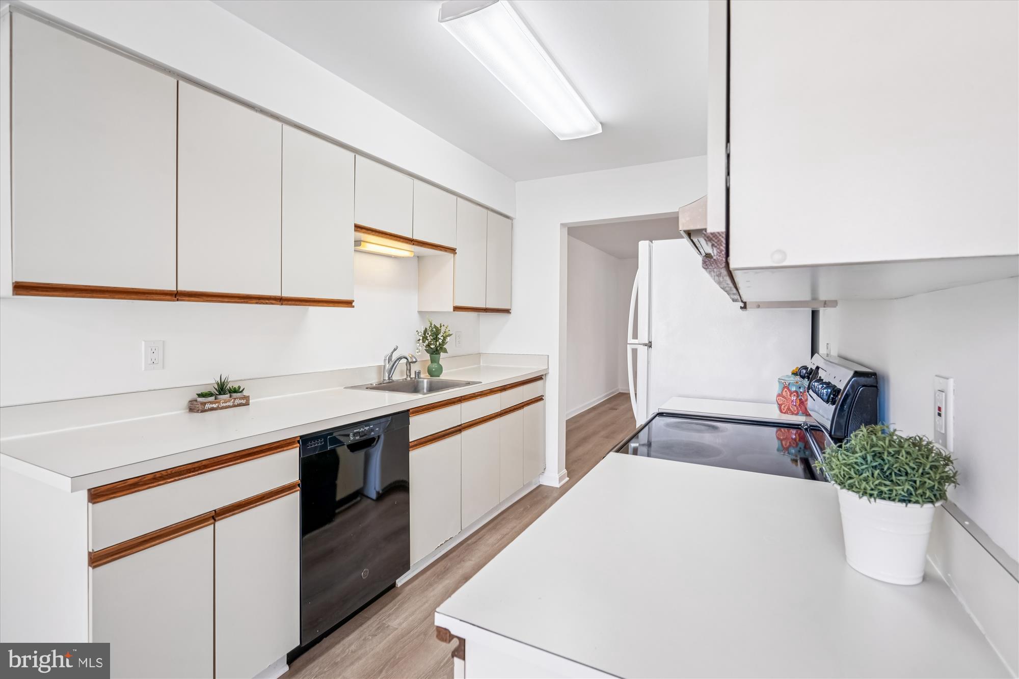 MARINERS LANDING - Residential