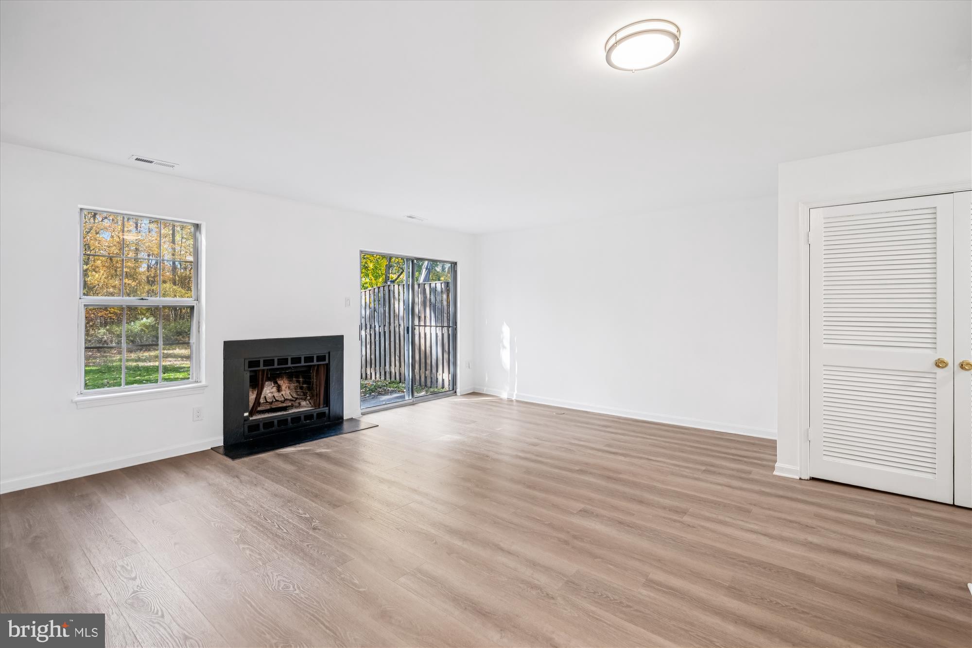 MARINERS LANDING - Residential