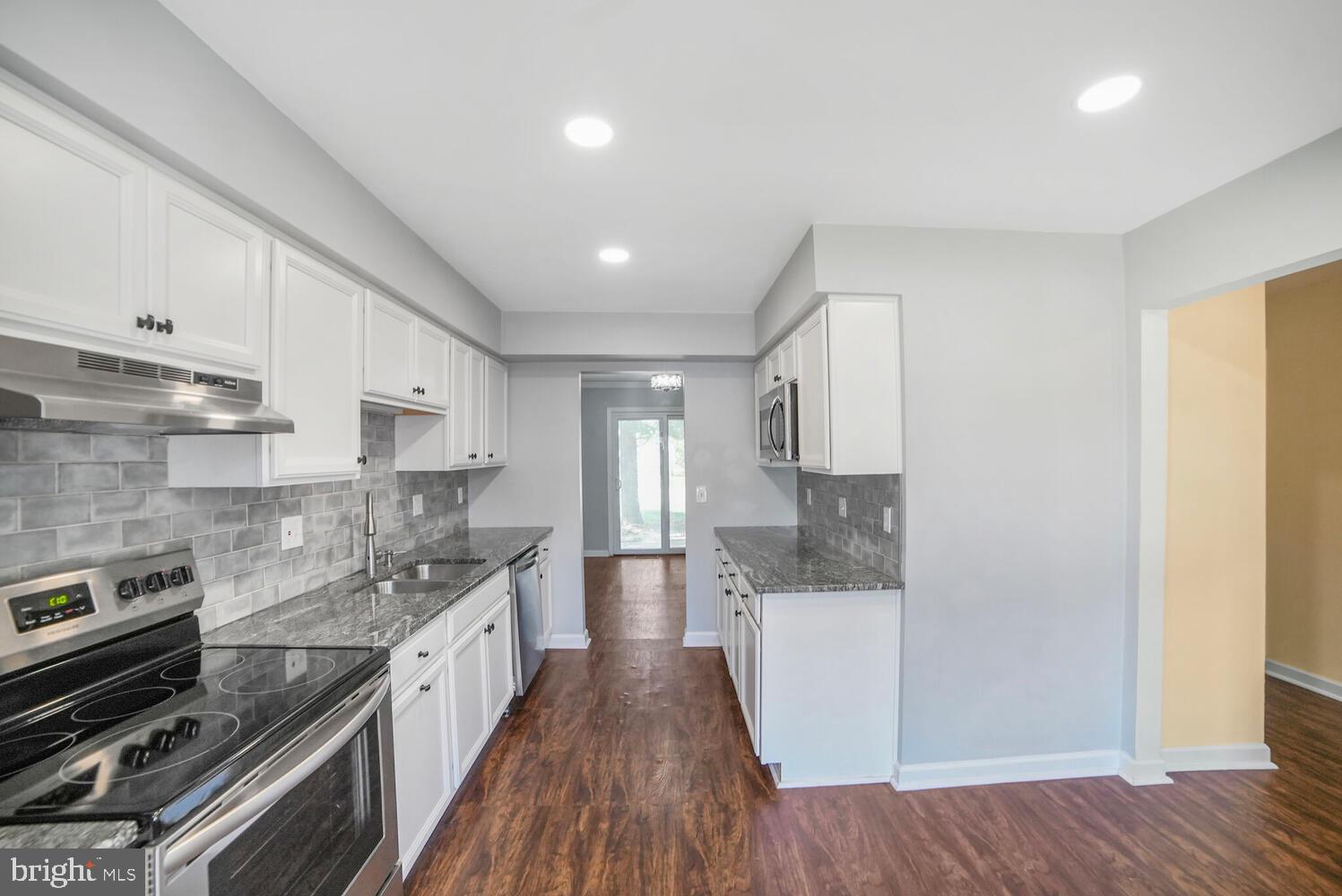 CHURCHILL TOWN SECTOR - Residential Lease