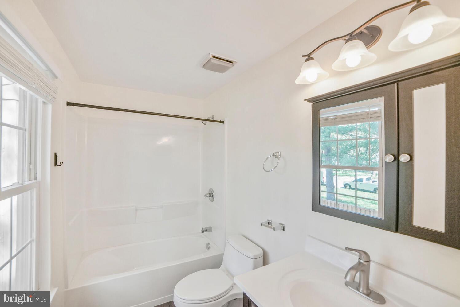 CHURCHILL TOWN SECTOR - Residential Lease