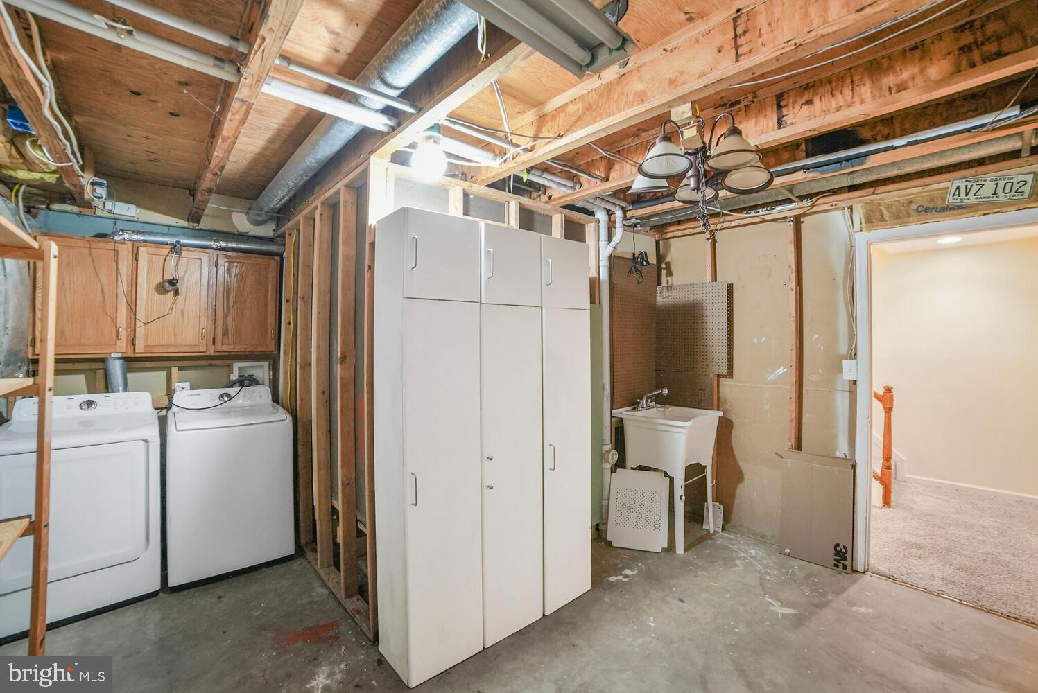 CHURCHILL TOWN SECTOR - Residential Lease