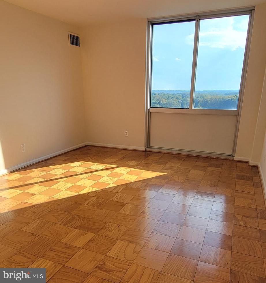 KENWOOD - Residential