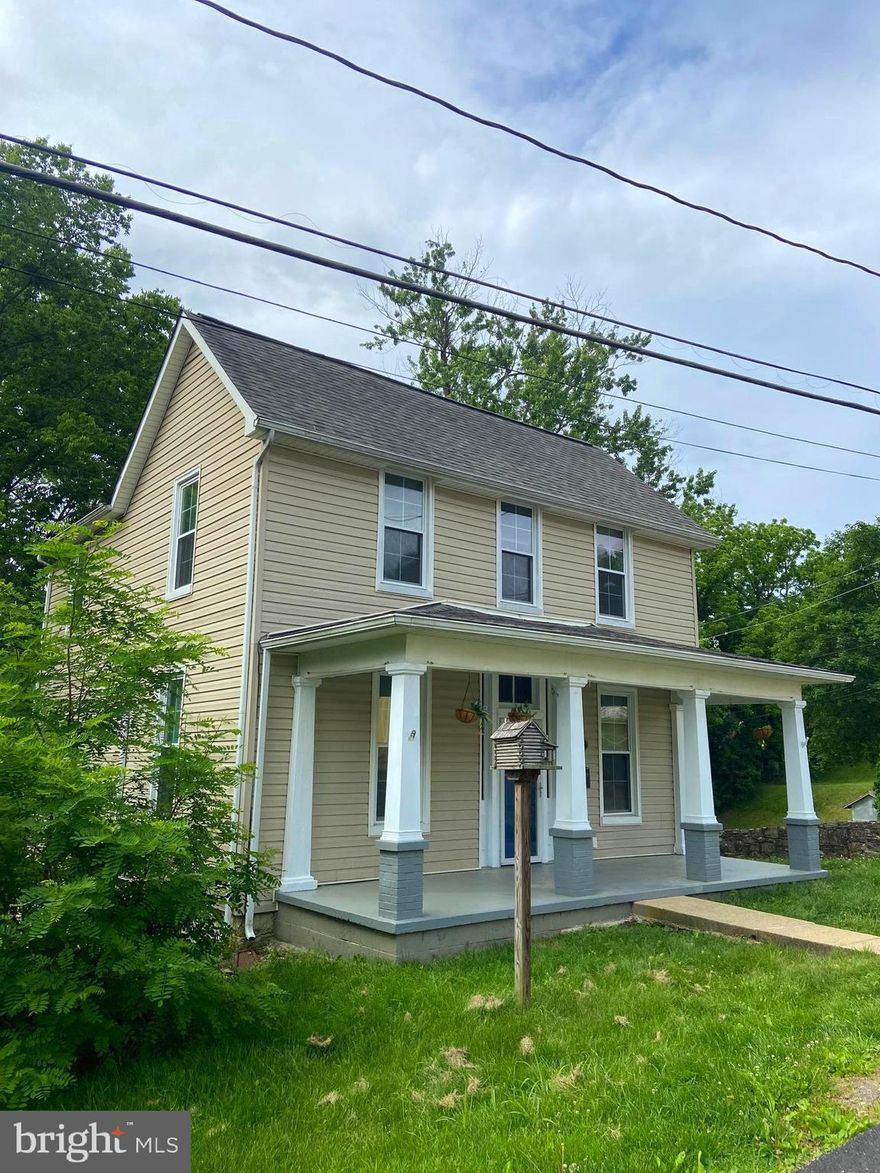 Charming 1900's colonial style home located in downtown Charles Town, back yard views of the stocked Evitts Run stream. This house features 3 bedroom, 1 1\2 baths, laundry room, family room, living room, dining room and updated kitchen. The original hardwood floors have just been refinished and sealed. This home has a lot to offer! Schedule your showing now before its too late! There is a mini split ductless system for the lower level, baseboard and window units for the upper level. Highest and best by Monday, June 12th at 12pm.