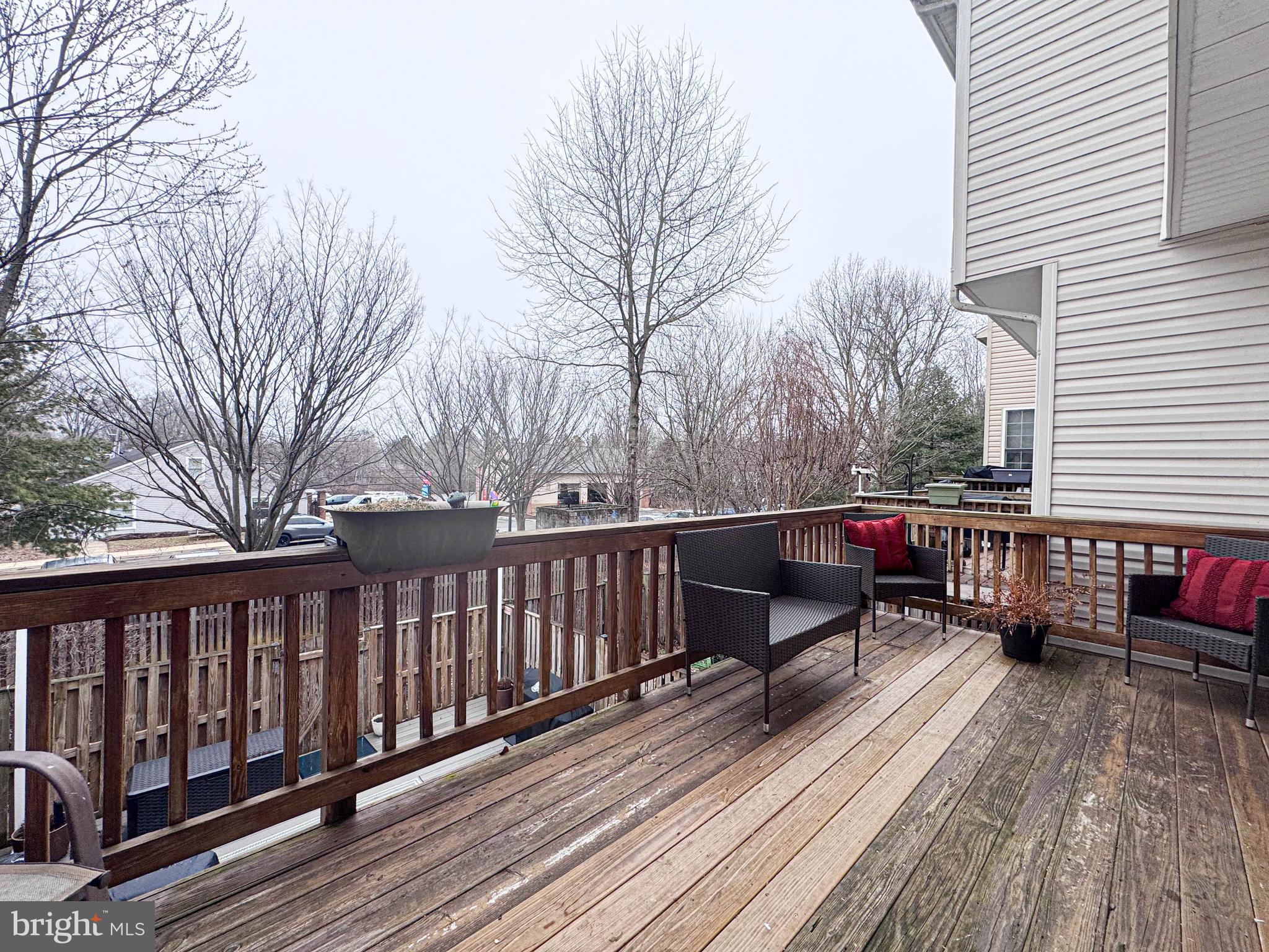 RIVER OAKS - Residential