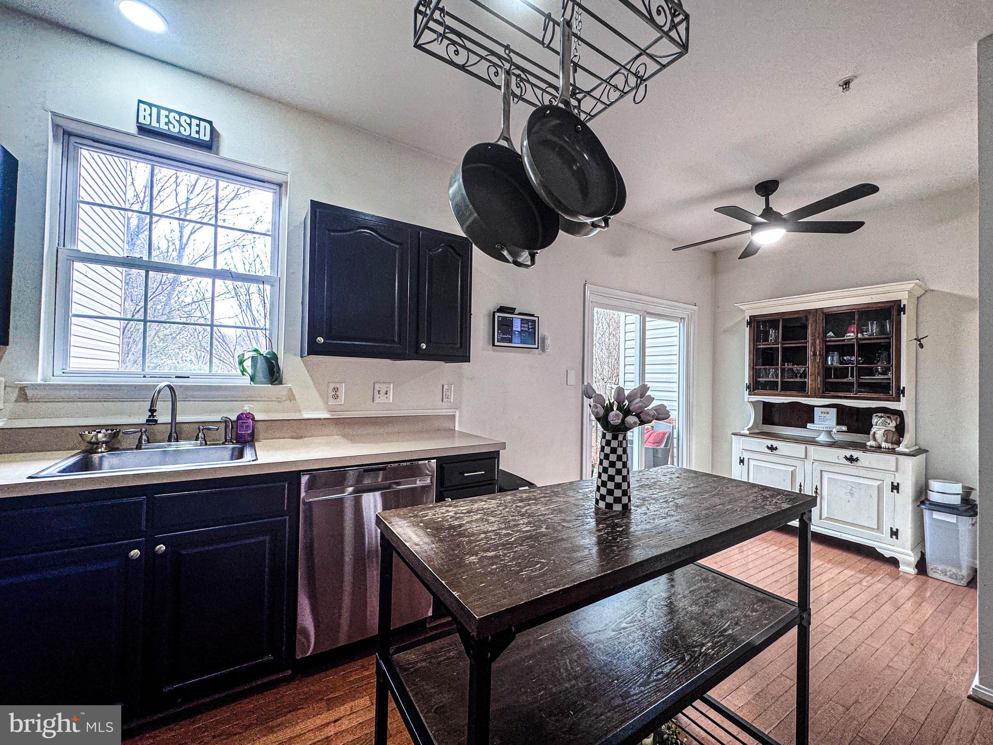 RIVER OAKS - Residential