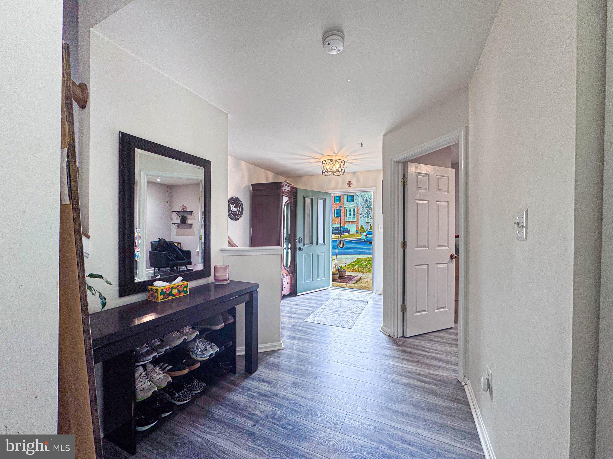 RIVER OAKS - Residential