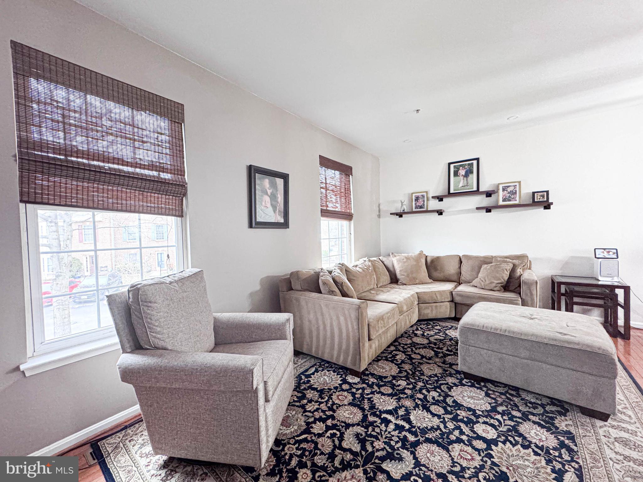 RIVER OAKS - Residential