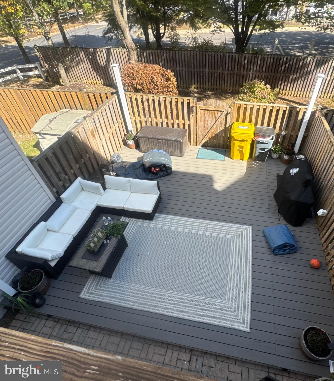 RIVER OAKS - Residential