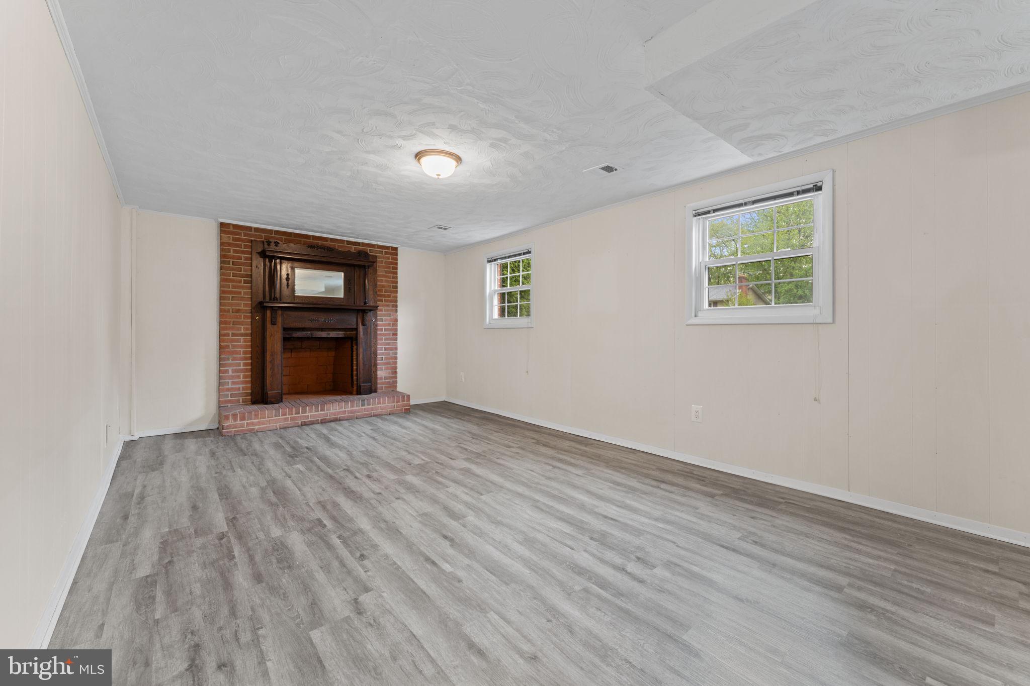 SUNNYSIDE - Residential