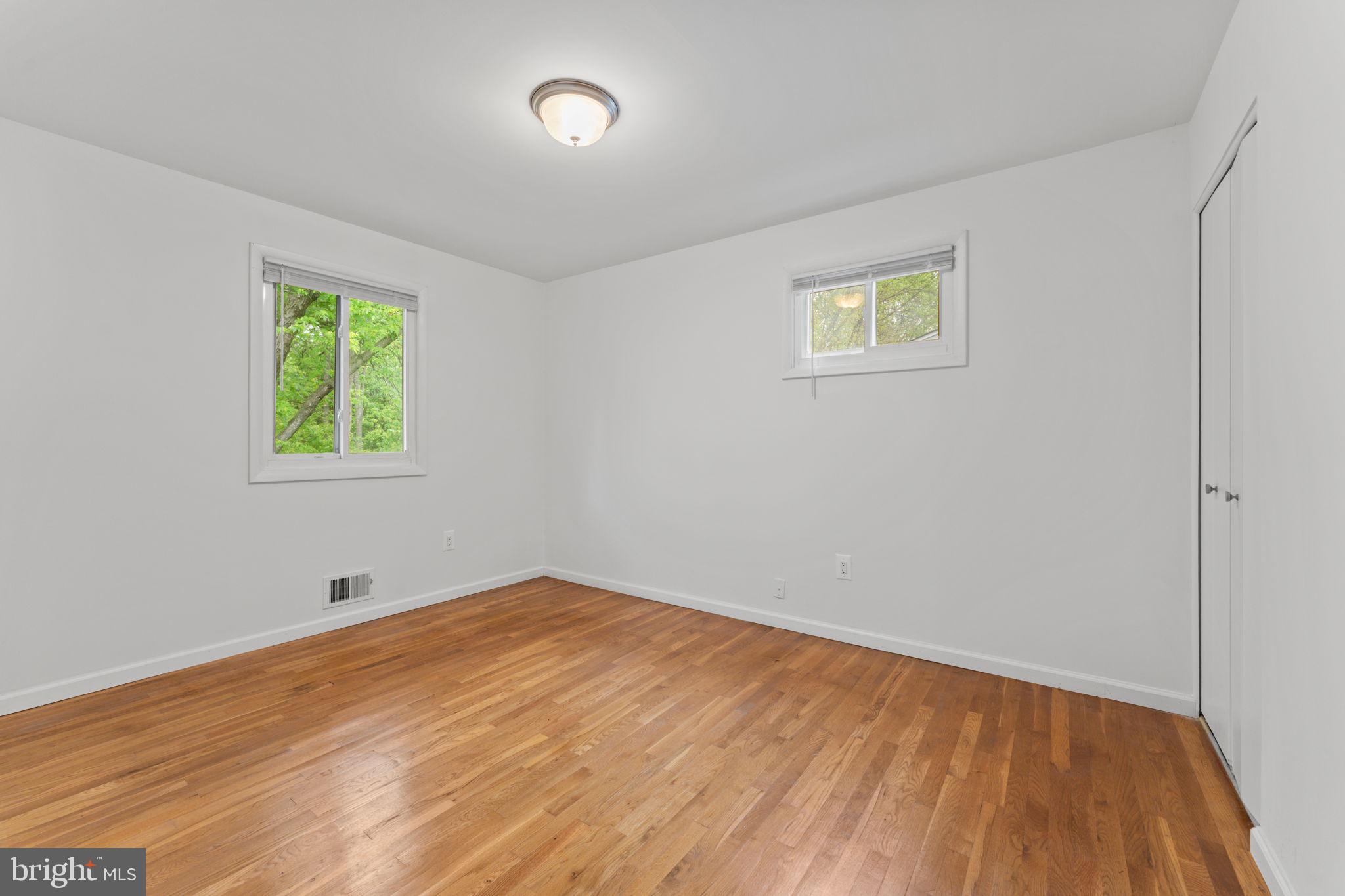 SUNNYSIDE - Residential