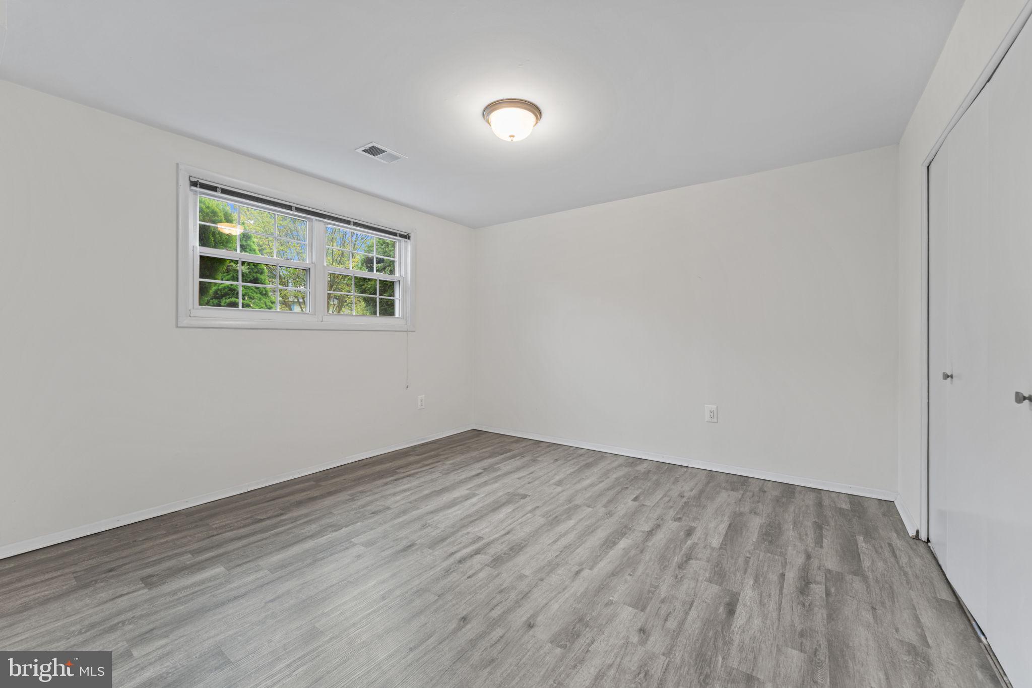 SUNNYSIDE - Residential