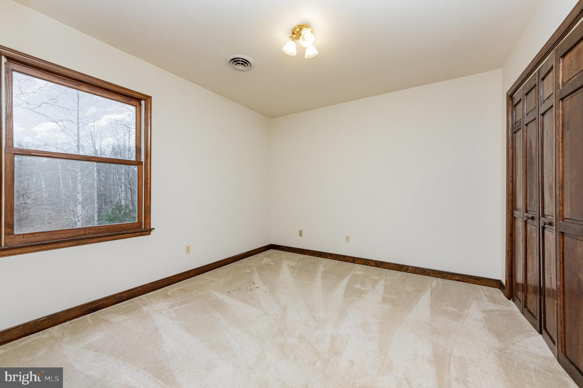 SPOTSWOOD ESTATES - Residential Lease