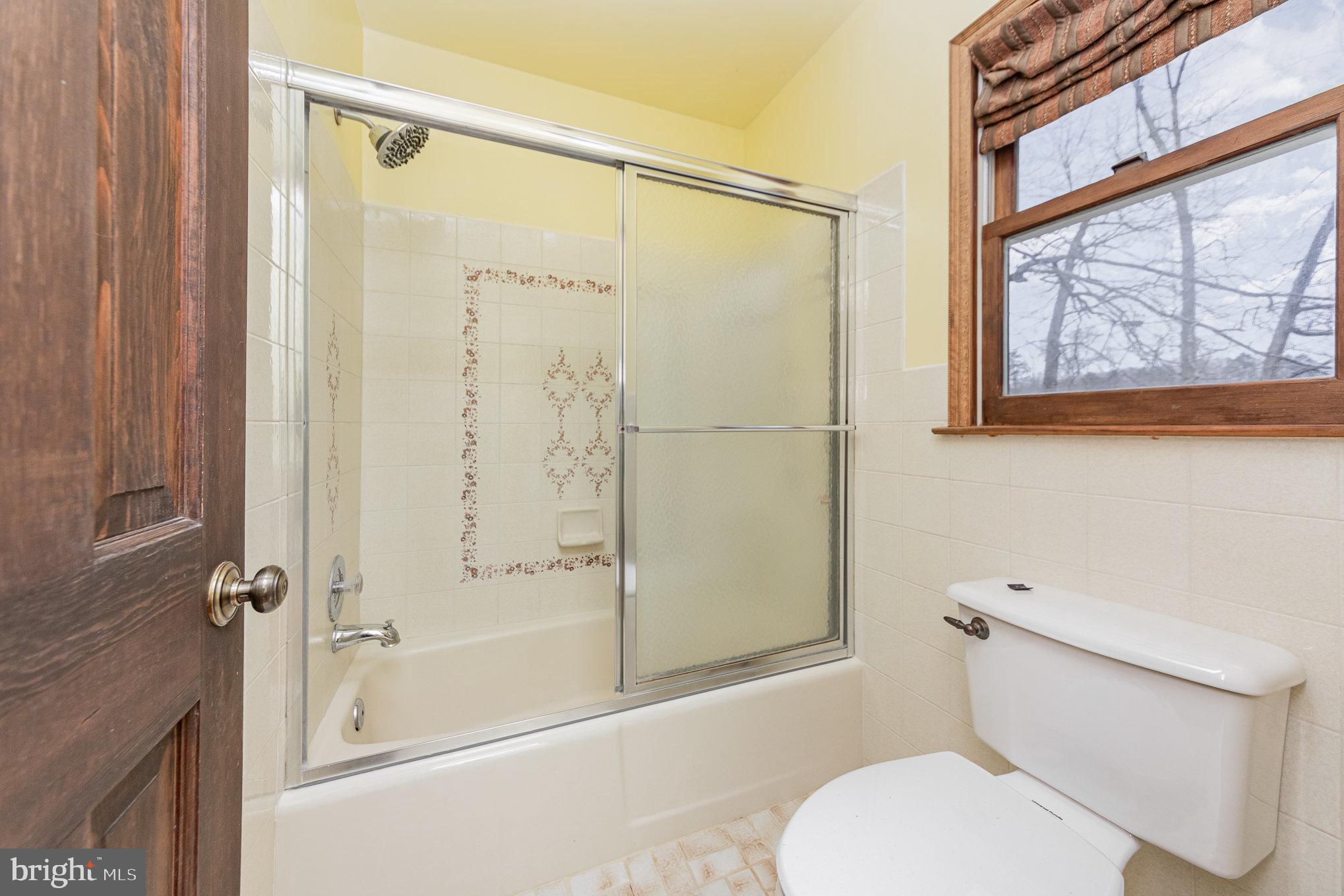 SPOTSWOOD ESTATES - Residential Lease