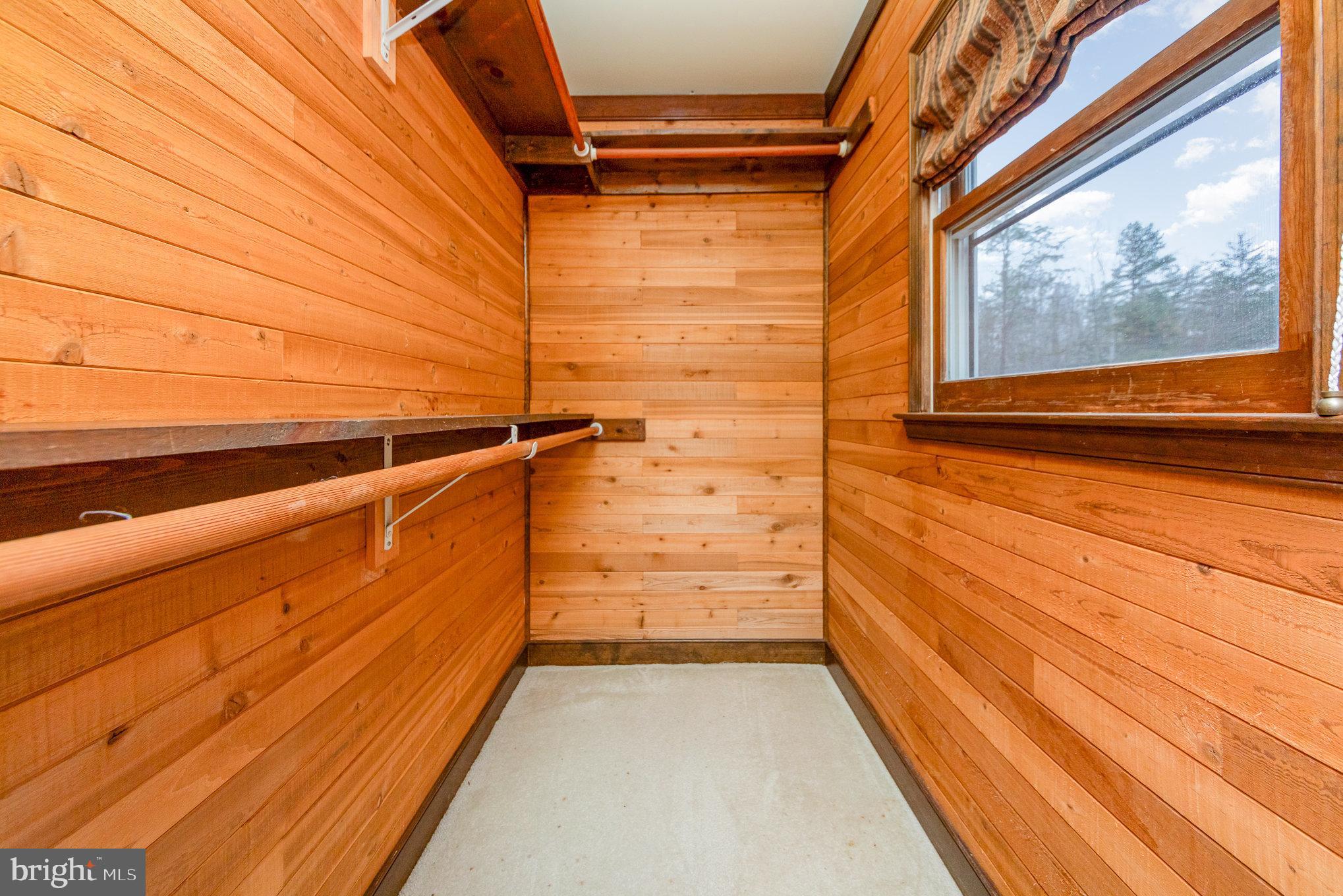 SPOTSWOOD ESTATES - Residential Lease