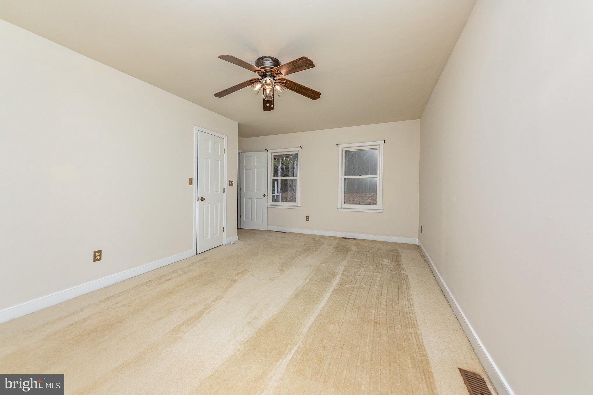 SPOTSWOOD ESTATES - Residential Lease