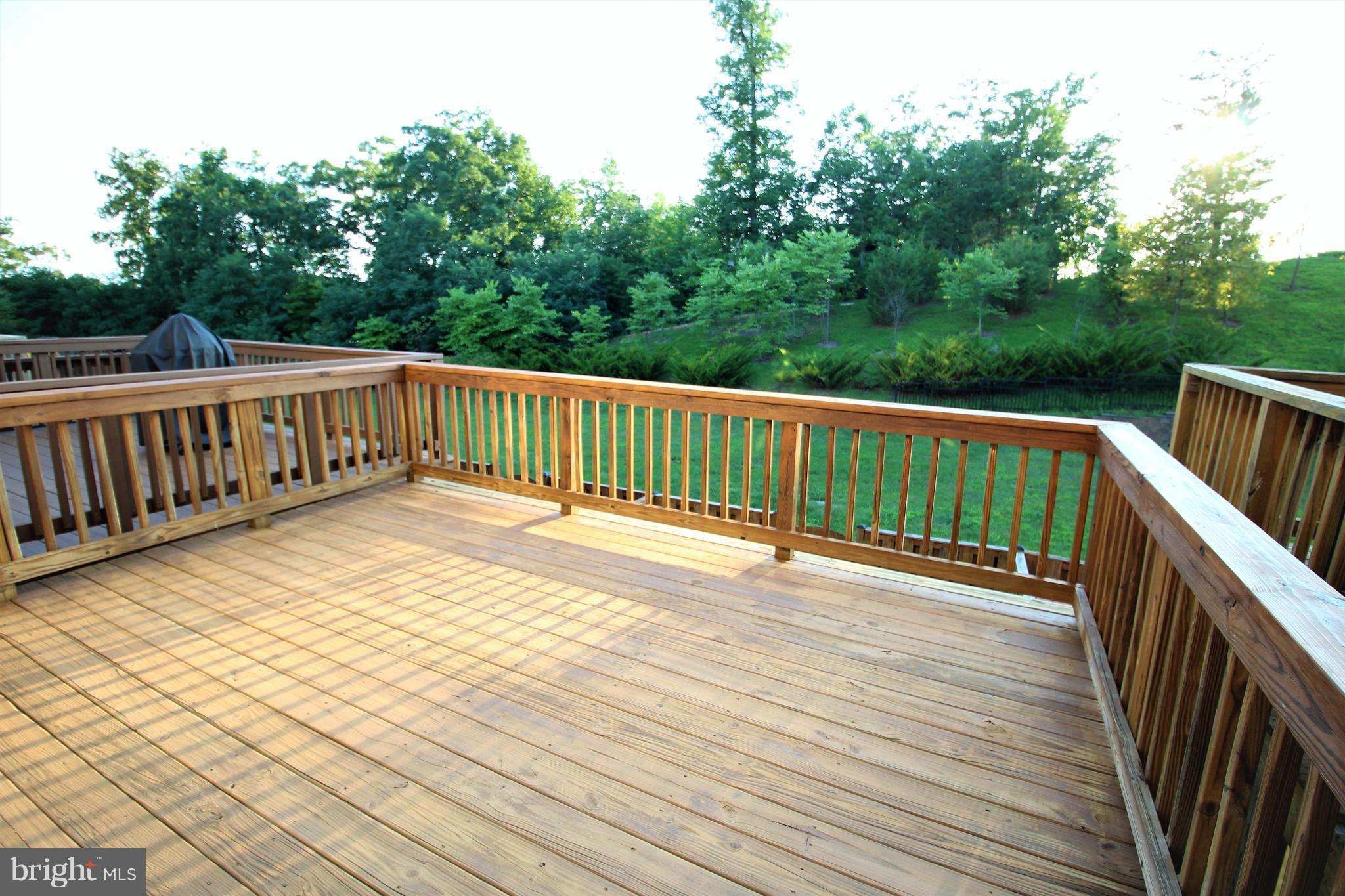 POWELLS RUN VILLAGE COND - Residential