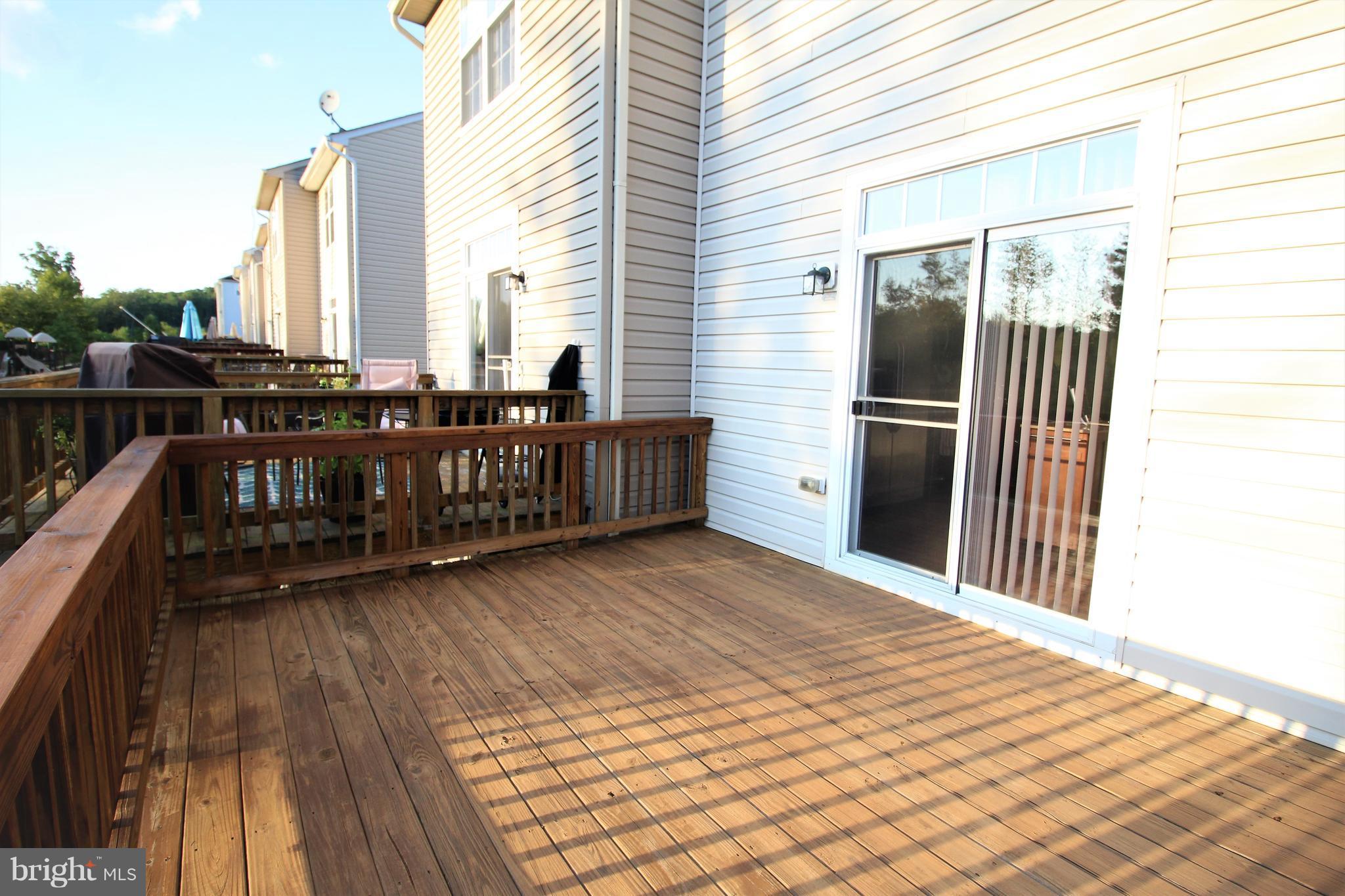 POWELLS RUN VILLAGE COND - Residential