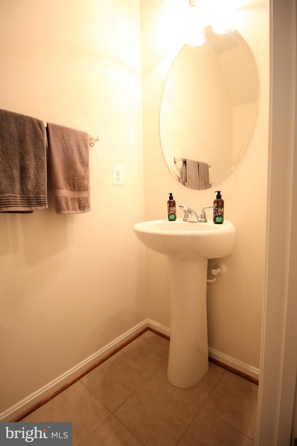 POWELLS RUN VILLAGE COND - Residential