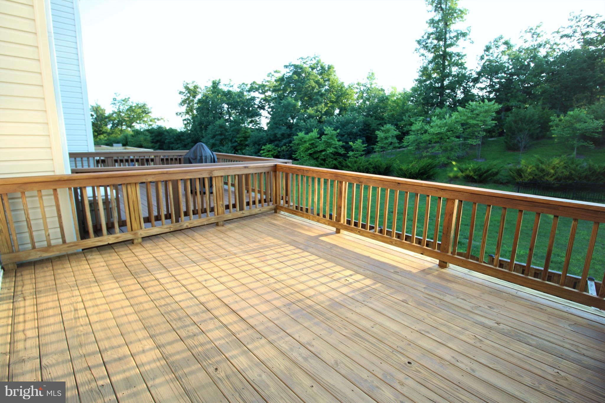 POWELLS RUN VILLAGE COND - Residential