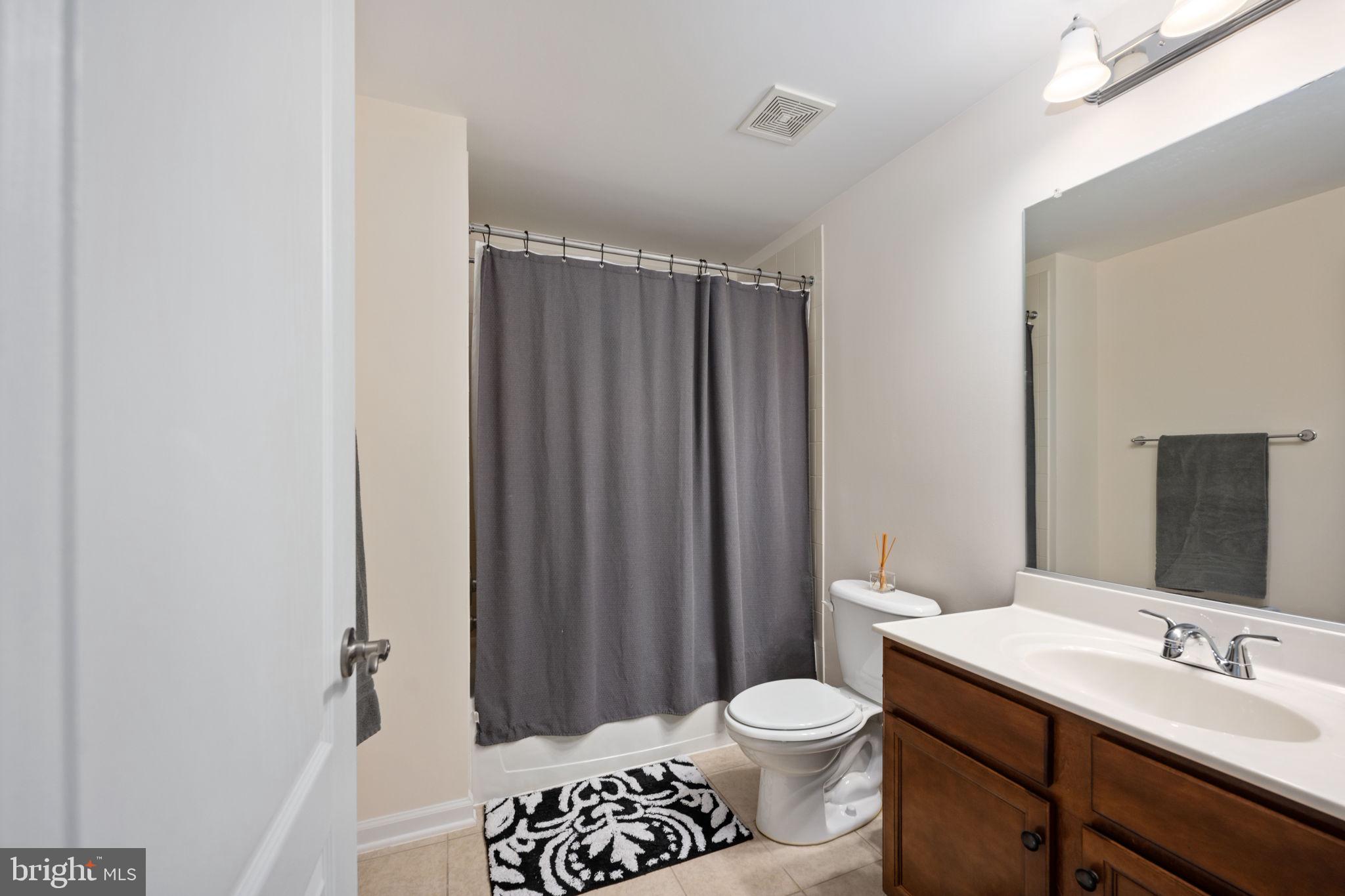 STAFFORD LAKES VILLAGE - Residential