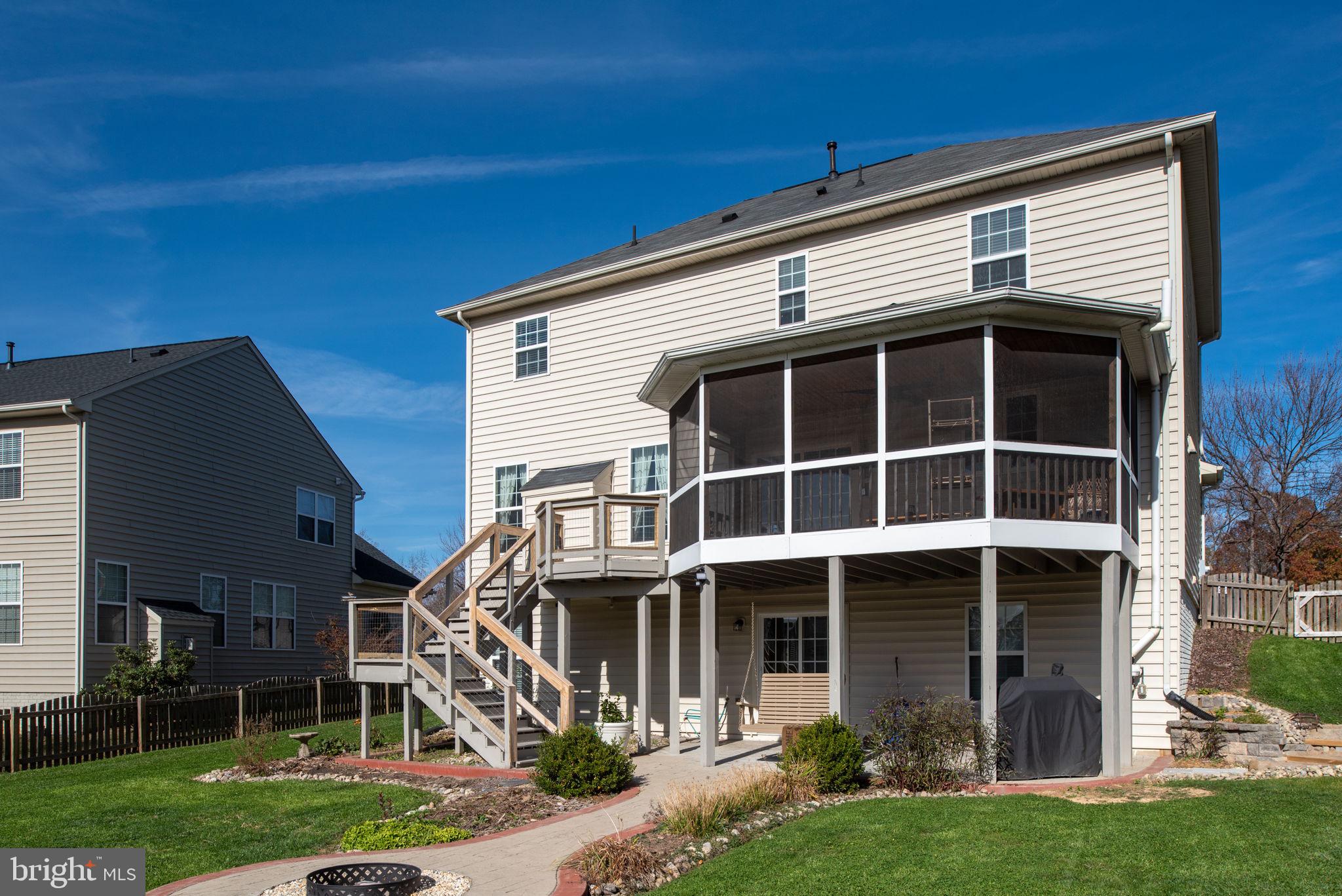 STAFFORD LAKES VILLAGE - Residential