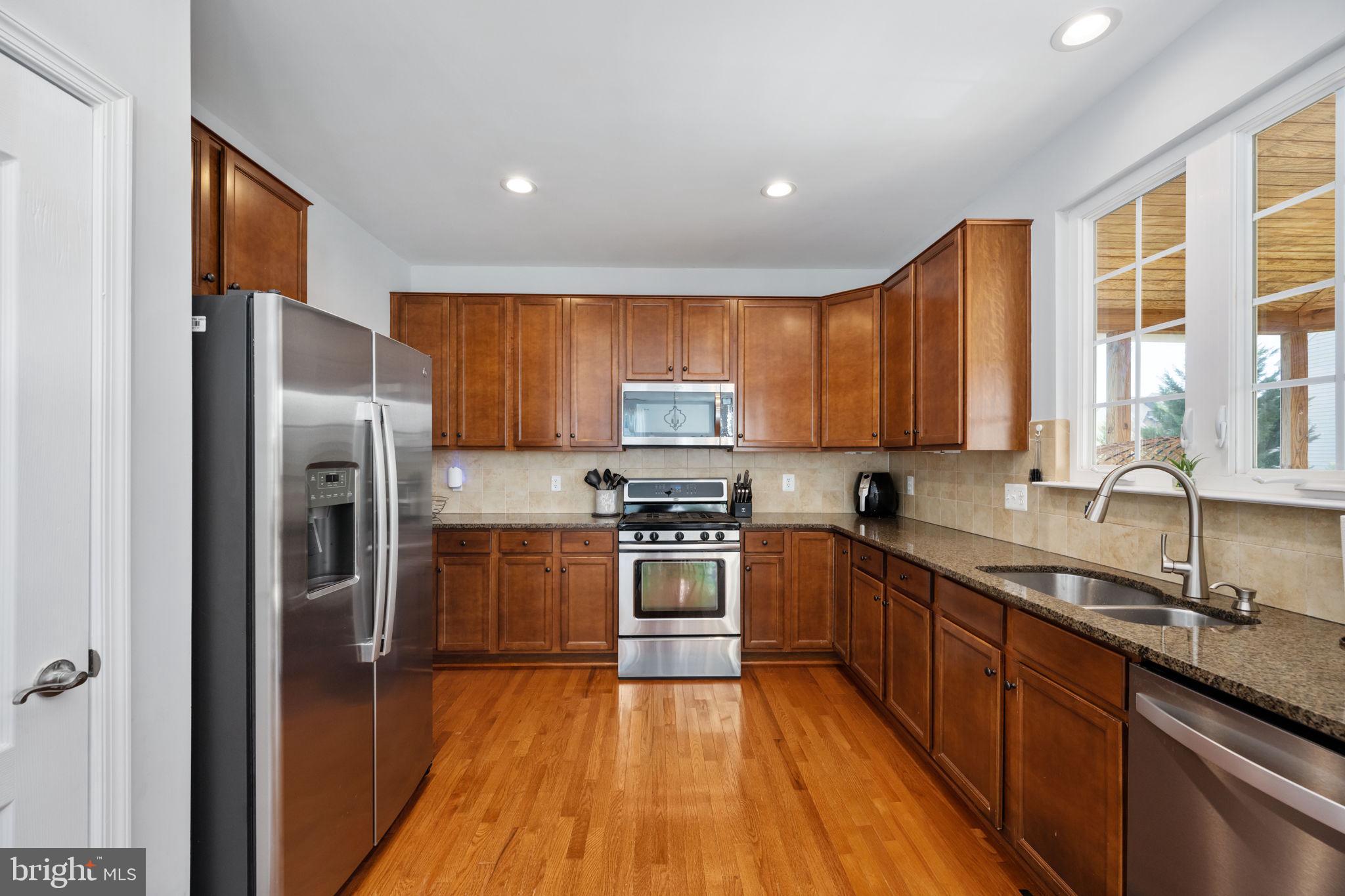 STAFFORD LAKES VILLAGE - Residential