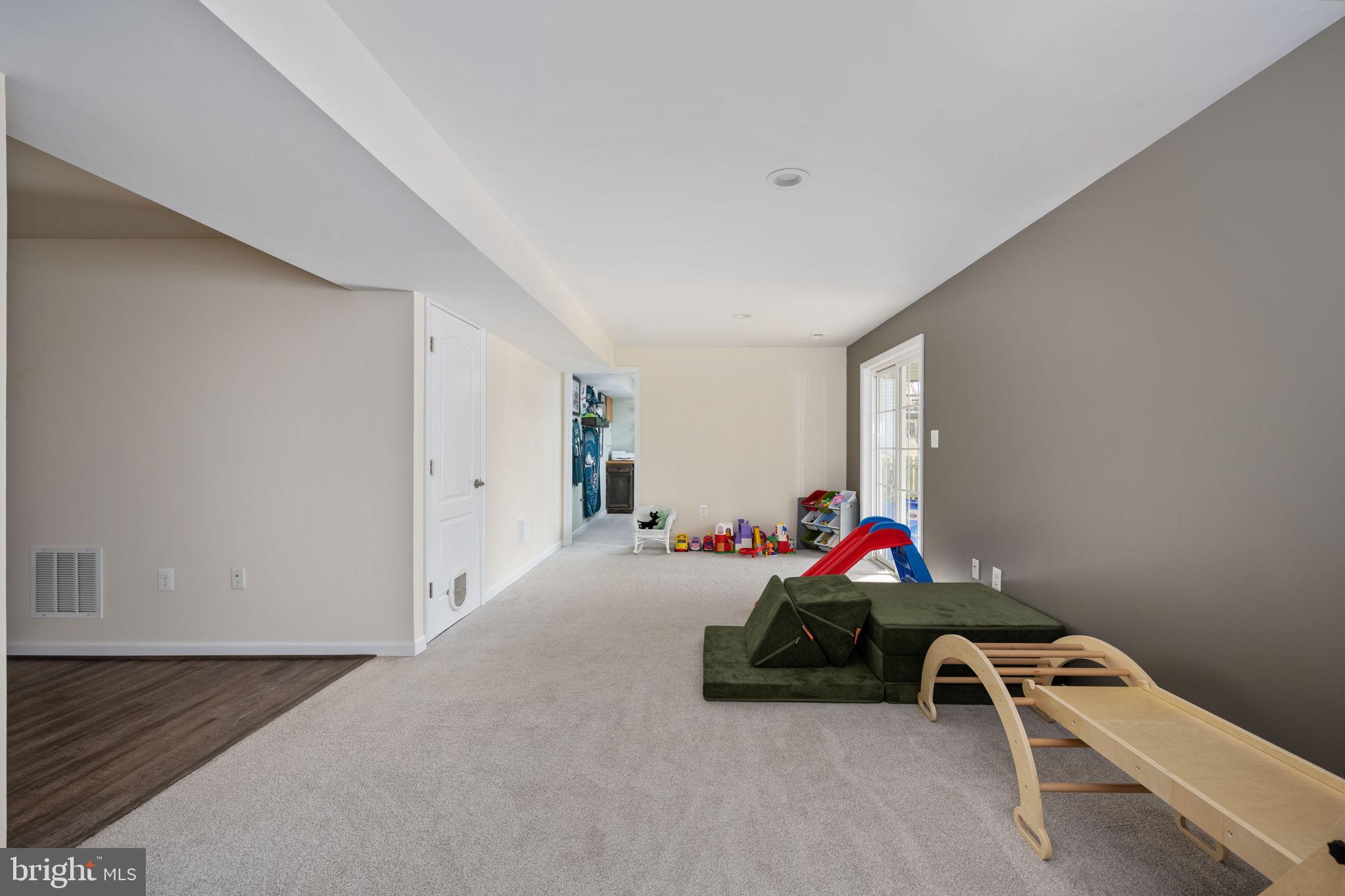 STAFFORD LAKES VILLAGE - Residential