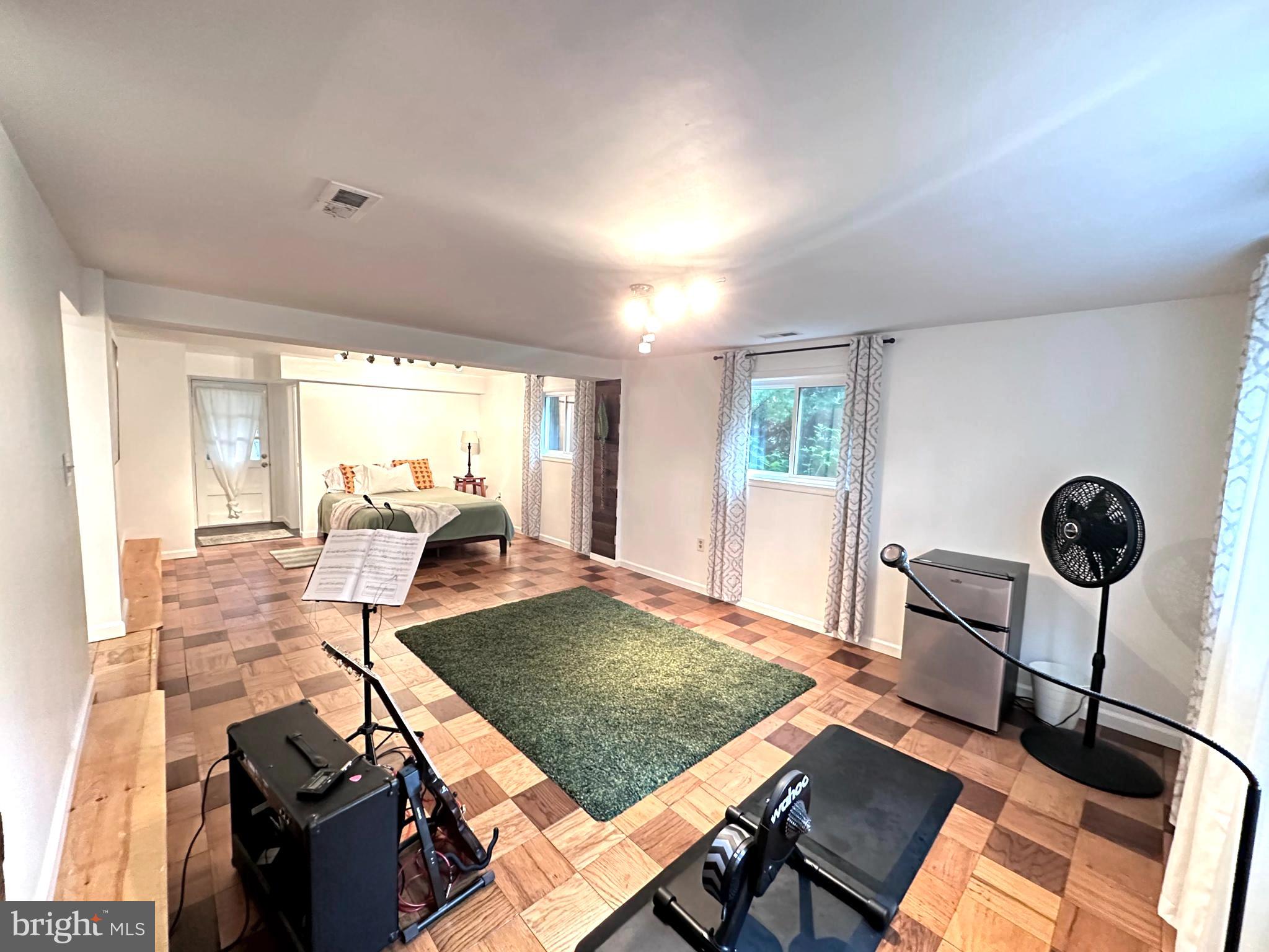 LANHAM HEIGHTS - Residential