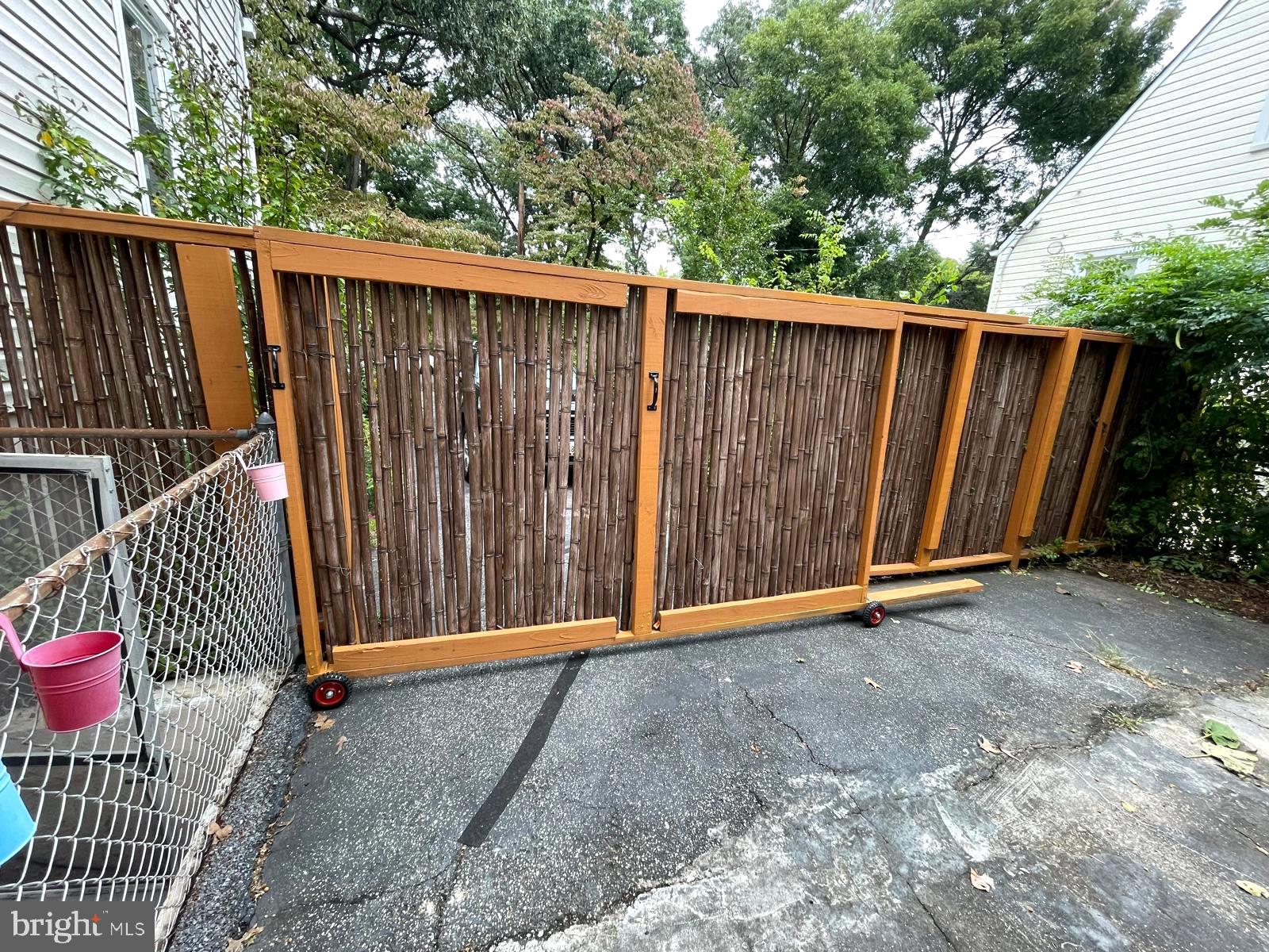 LANHAM HEIGHTS - Residential