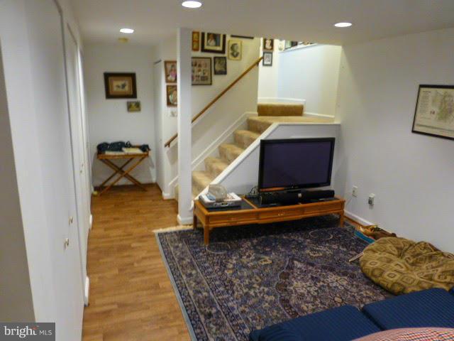 COUNTRYSIDE - Residential