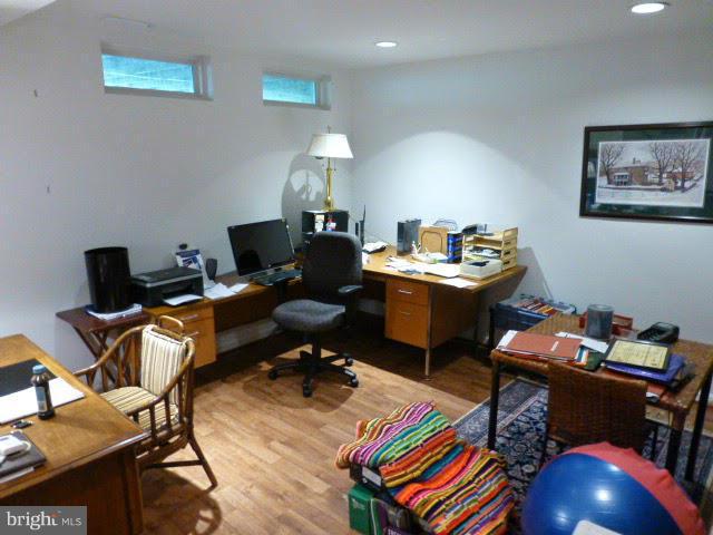 COUNTRYSIDE - Residential