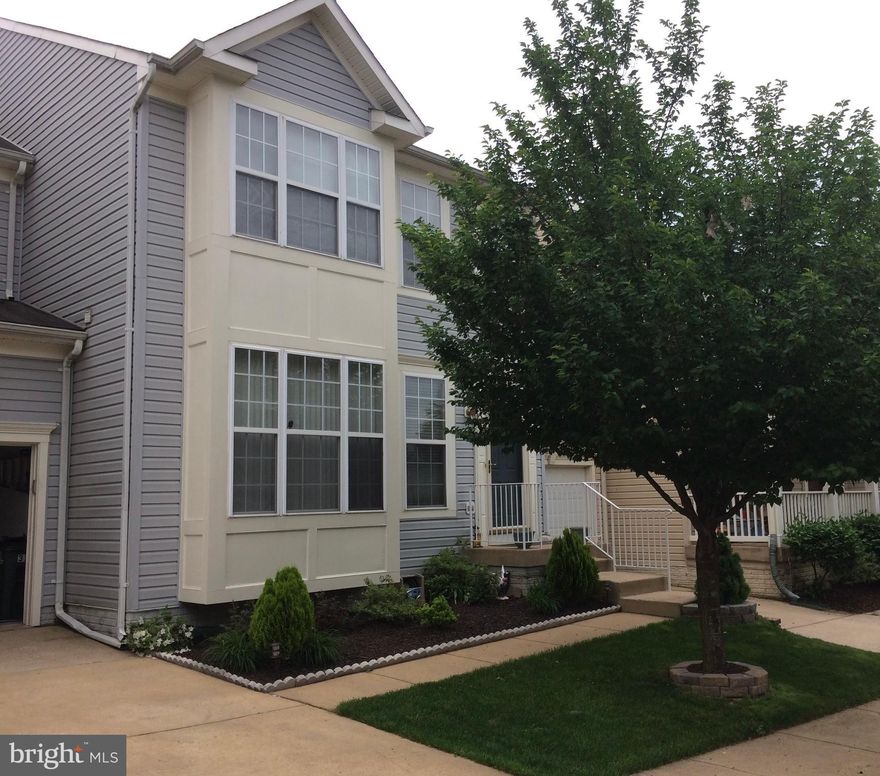 OVER 2700 SQ FT; BEAUTIFUL, SPACIOUS 4/5 BR T/H W/GAR IN DESIREABLE STRATFORD LANDBAY COMM; OPEN FL PLN W/SEP DIN RM, EAT-IN KITCH NEXT TO LRG FAM RM; HUGE MBR W/LUX BA & SEP. SHWR; WALK-OUT LOWER LVL BACKING TO PRKLND; FIN REC RM W/FULL BATH & XTRA STORAGE; ADDL LL RM CAN BE 5TH BR; NEW DECK; BEAUTIFUL OUTDOOR POOL & TENNIS LESS THAN 1 BLK; CLOSE TO GREENWAY, RT 7, OUTLET MALL & HISTORIC LEESBURG