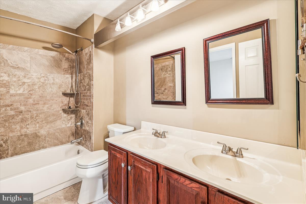 CHESTNUT HILL COVE - Residential