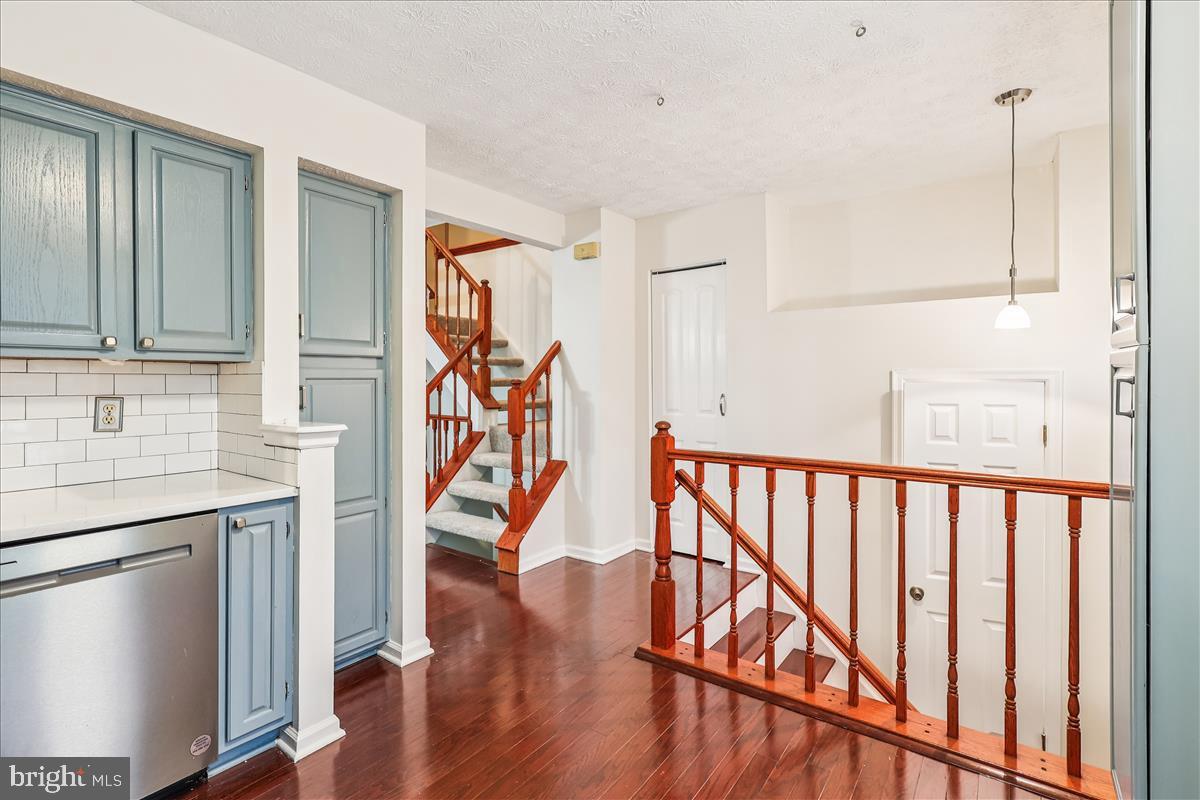 CHESTNUT HILL COVE - Residential