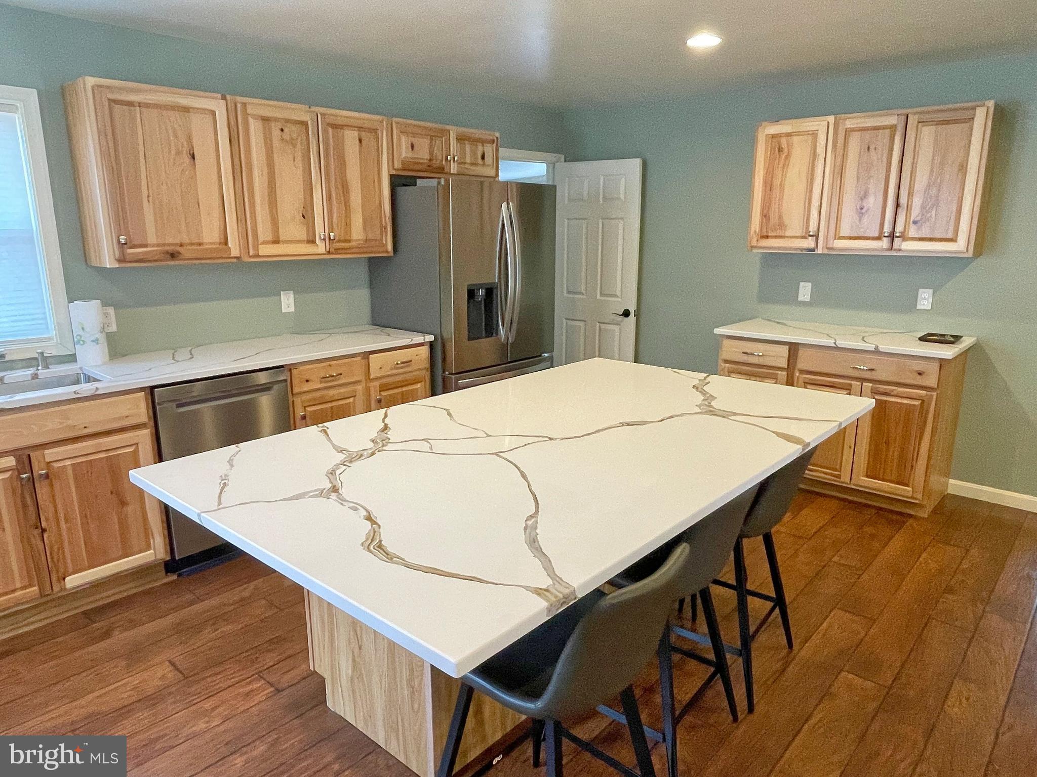 PEBBLE LANE - Residential