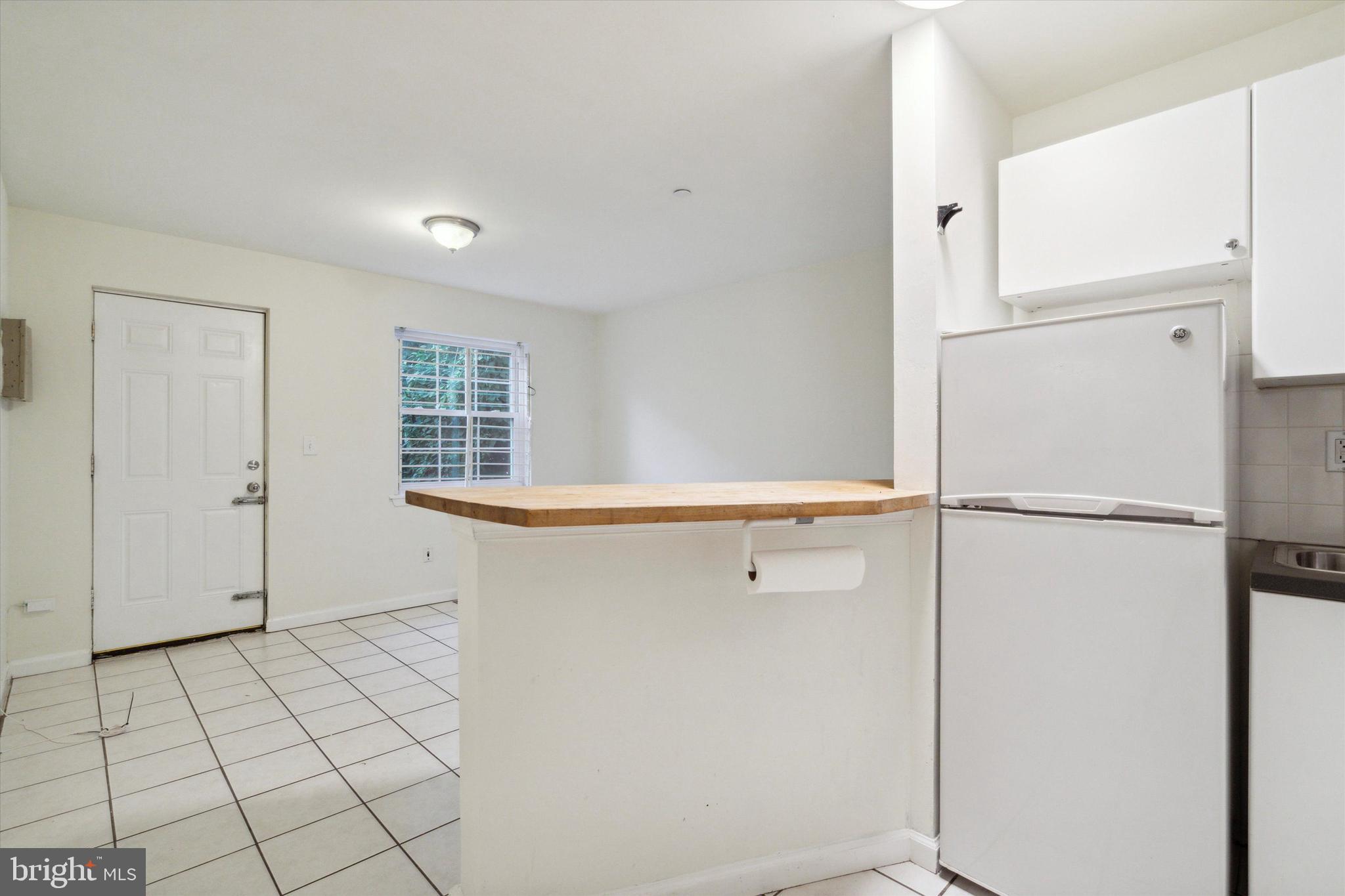 TEMPLE UNIVERSITY - Residential Lease