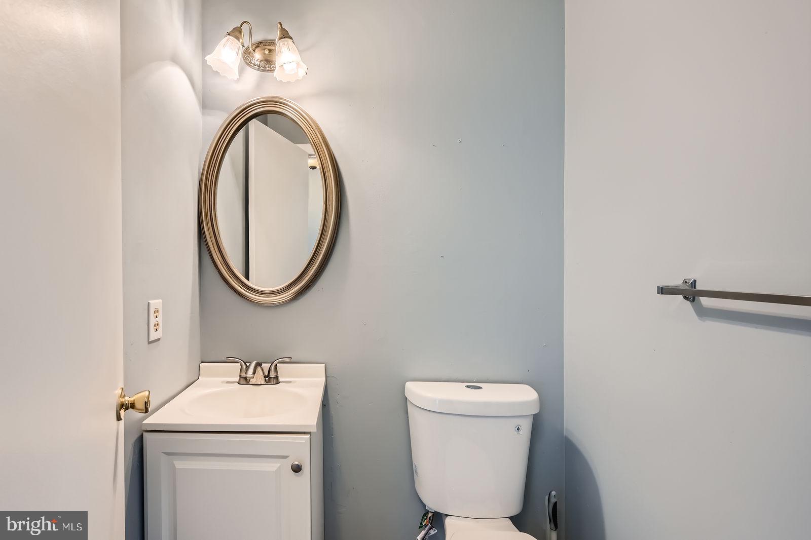 SEVEN COURTS - Residential