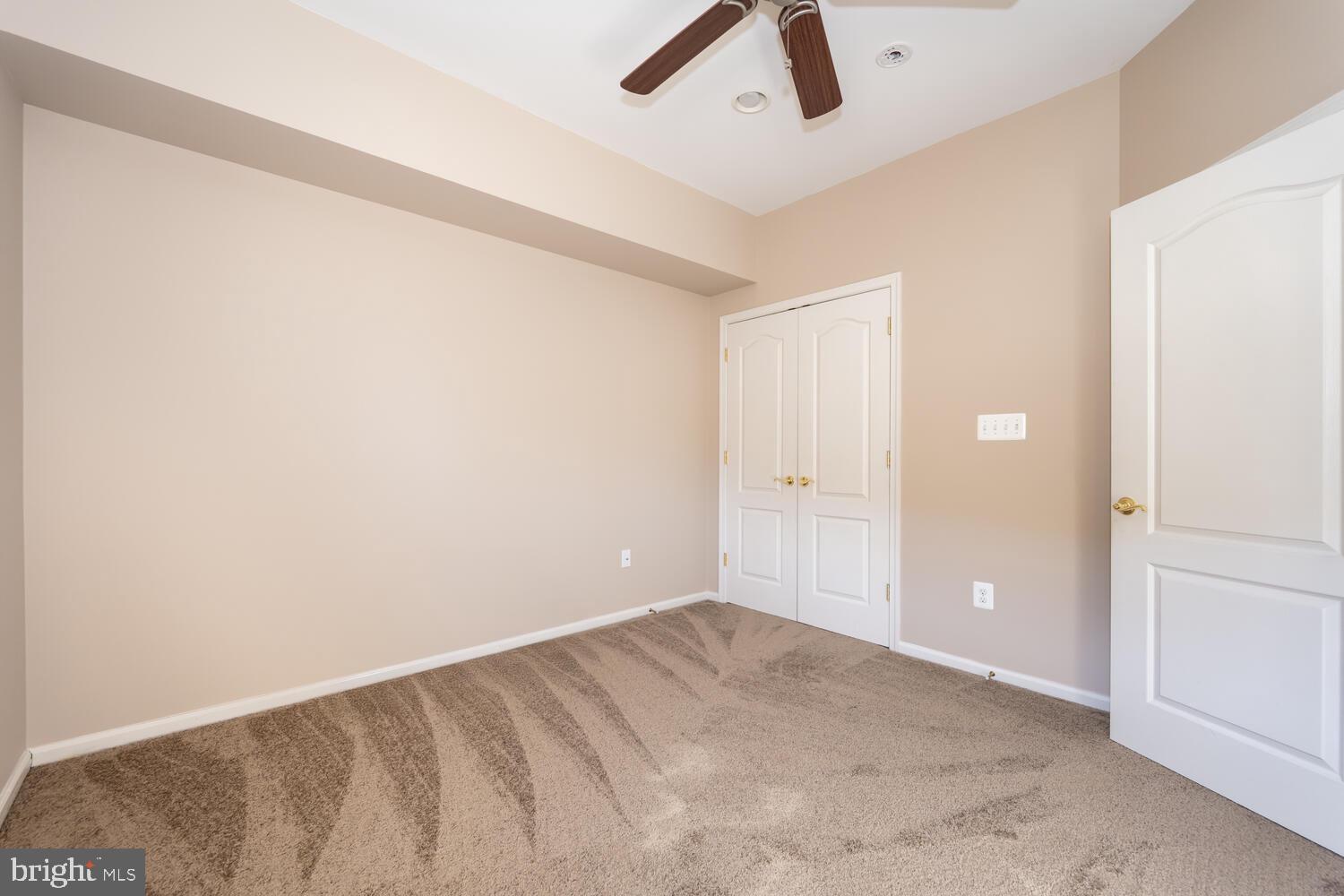 SYMPHONY VILLAGE AT CENTREVILLE - Residential