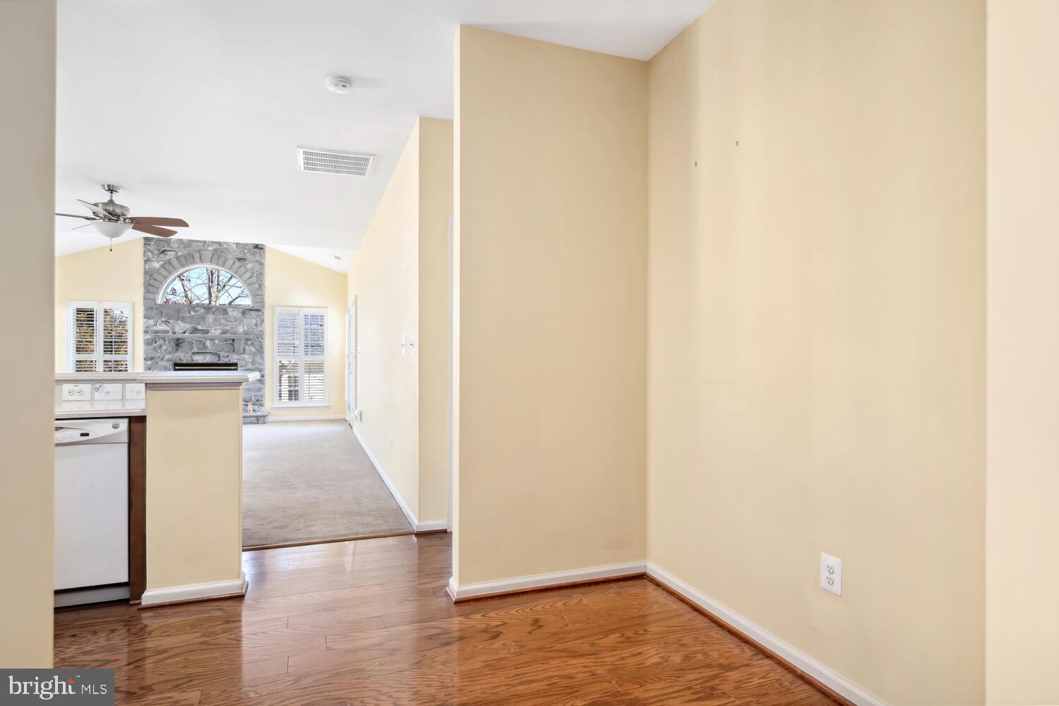 SYMPHONY VILLAGE AT CENTREVILLE - Residential