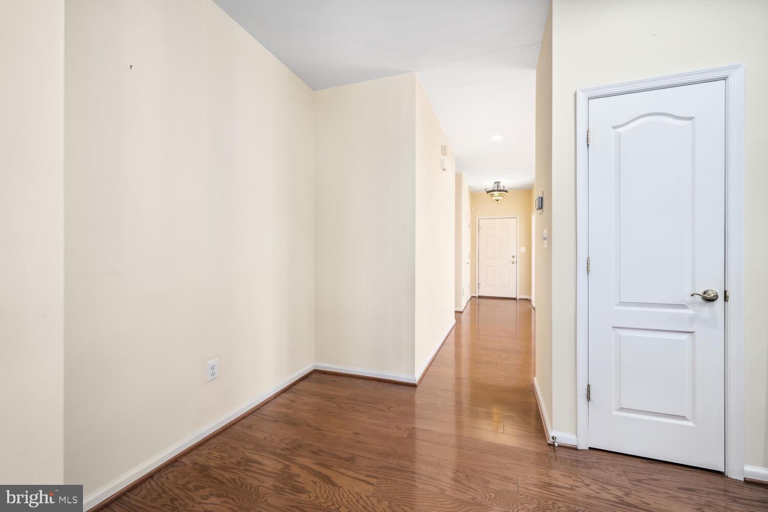 SYMPHONY VILLAGE AT CENTREVILLE - Residential