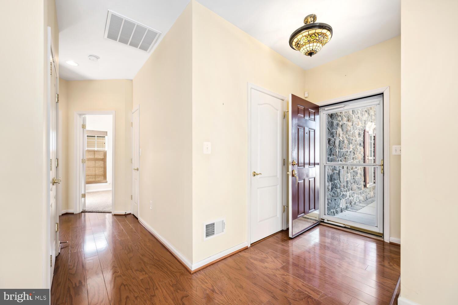 SYMPHONY VILLAGE AT CENTREVILLE - Residential