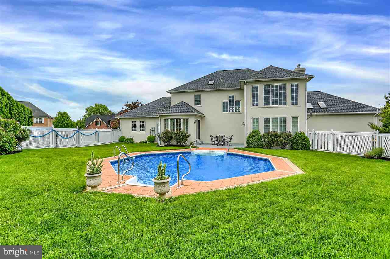 HERITAGE HILLS - Residential