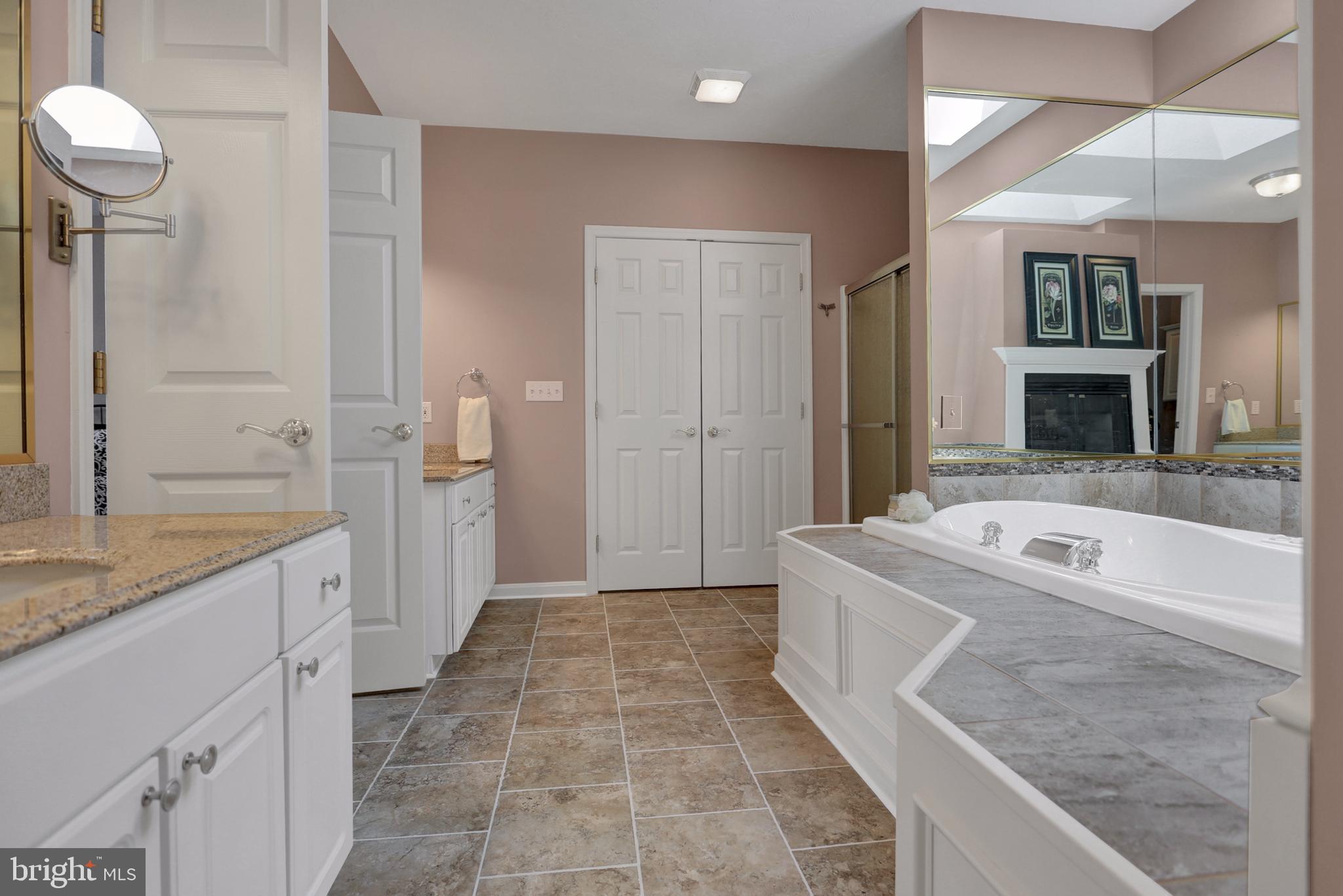 HERITAGE HILLS - Residential