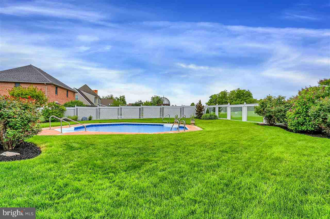 HERITAGE HILLS - Residential