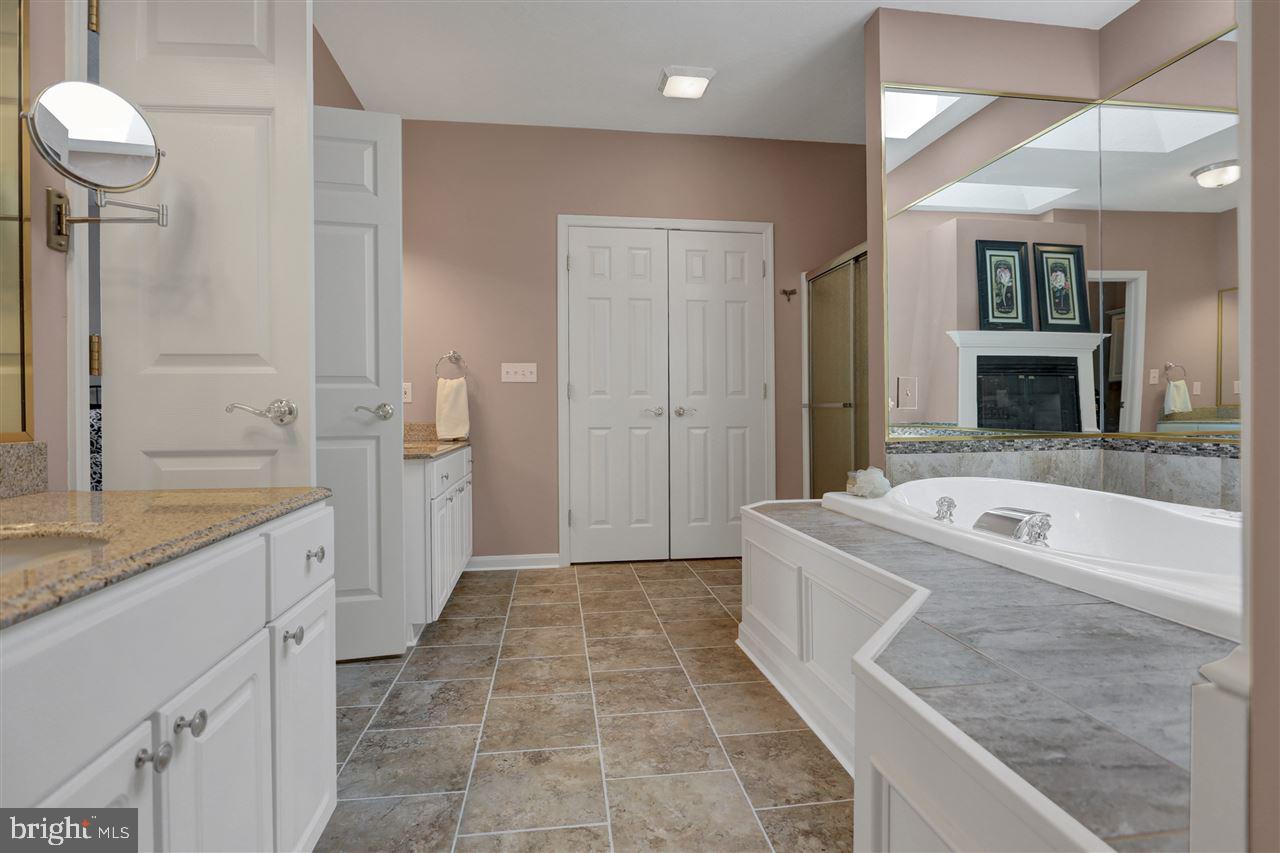 HERITAGE HILLS - Residential