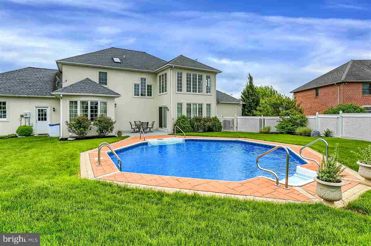 HERITAGE HILLS - Residential