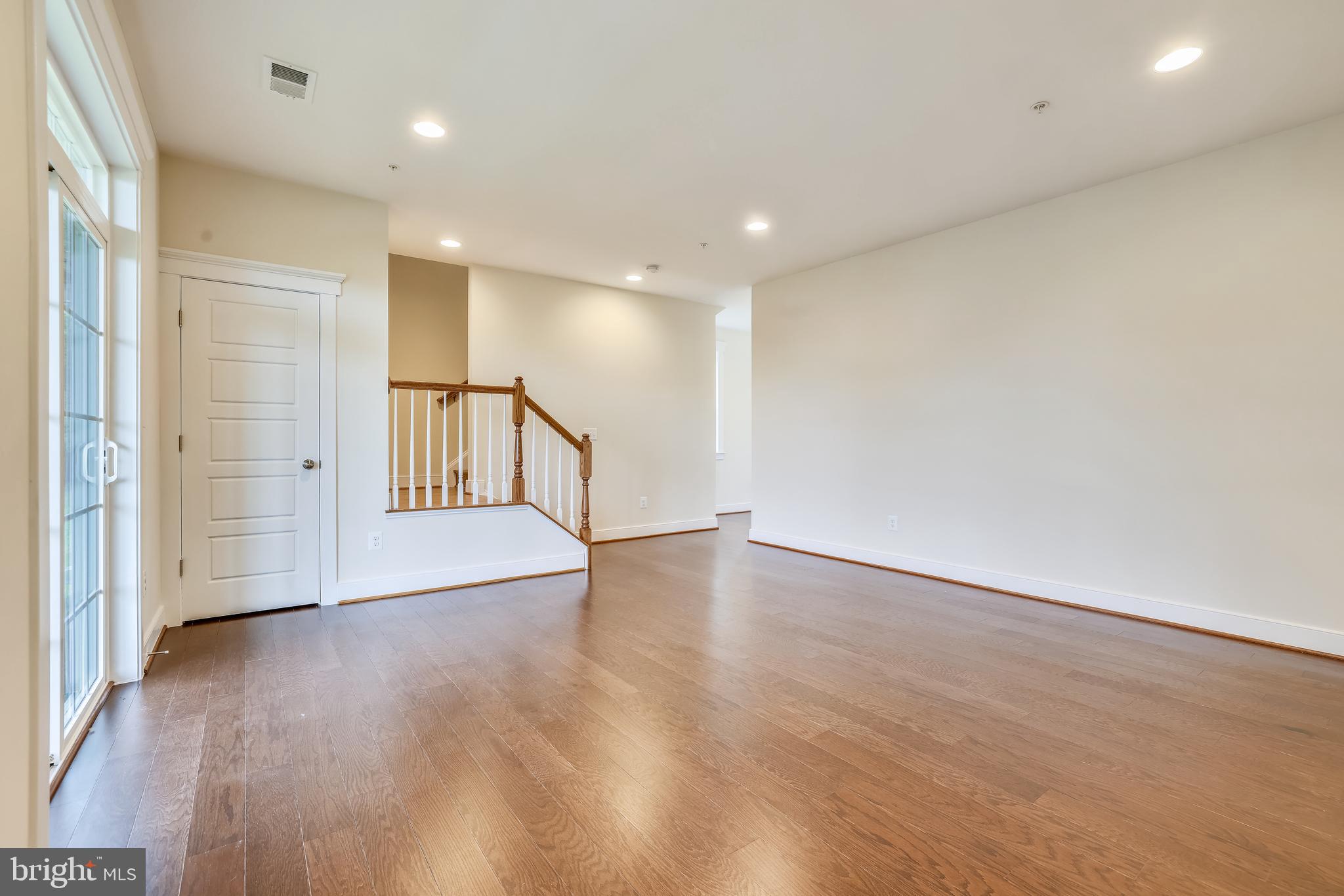 10211 TRAVILAH GROVE