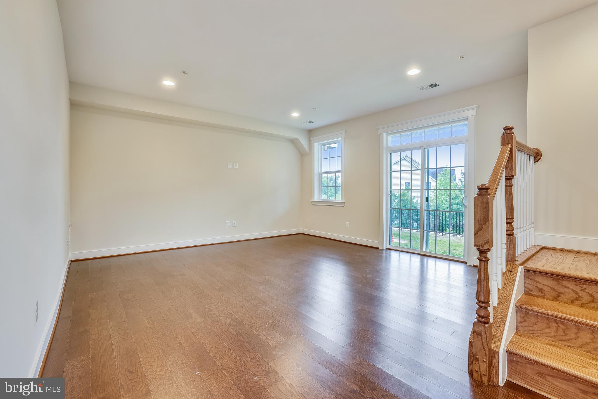 10211 TRAVILAH GROVE