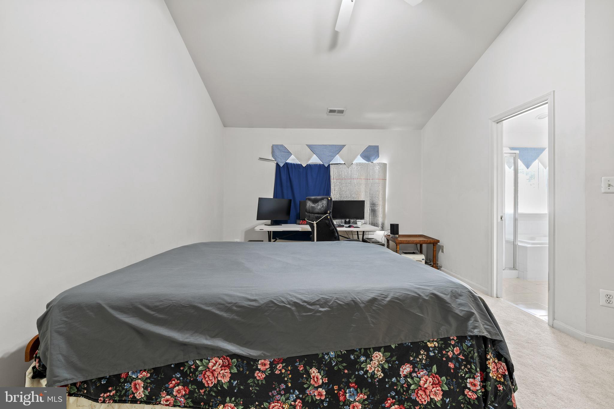 RANDOM HILLS - Residential